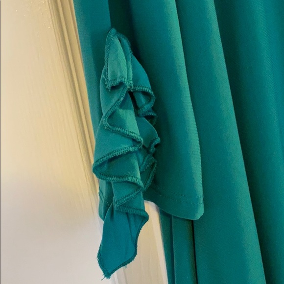 Adorable top - Picture 2 of 6